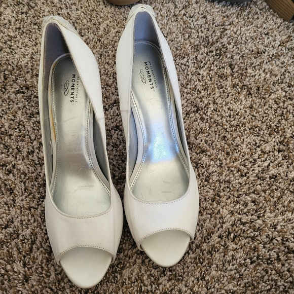 unforgettable moments Shoes - Unforgettable moments white heels